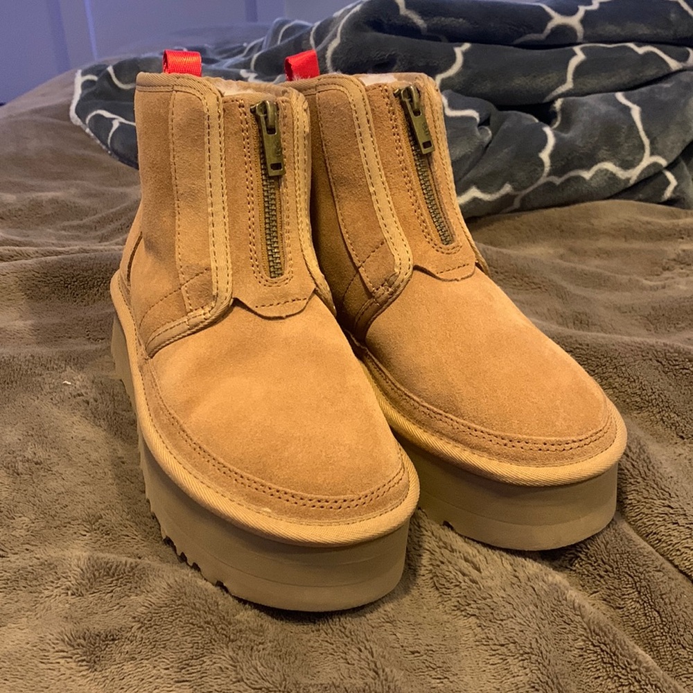 Ugg Neumel platform boots